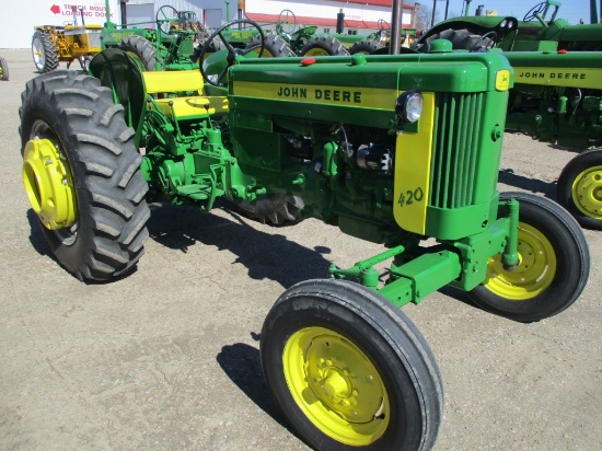 4889-JD 420 W TRACTOR