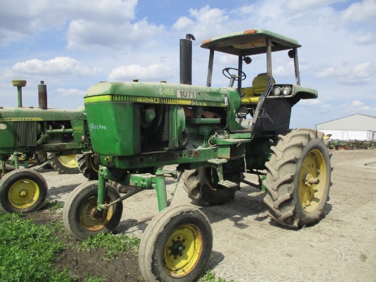 98758 - JOHN DEERE 4240