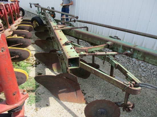 98821 - JOHN DEERE 5 BTM F1350 PLOW
