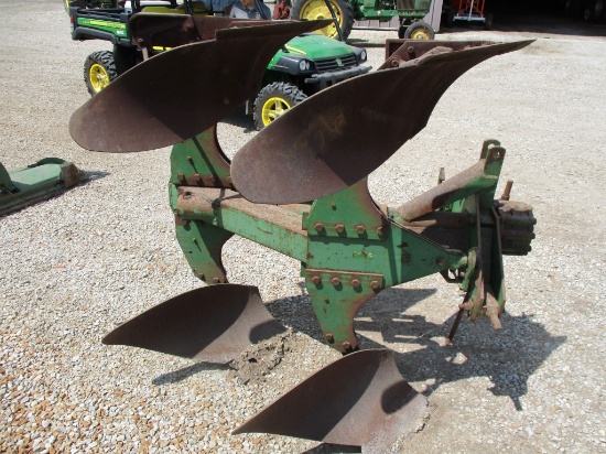 98827 - JOHN DEERE 2 BTM, 3PT ROLLOVER PLOW