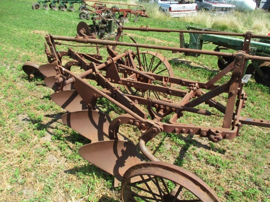 98850 - OLIVER 5 BTM PLOW ON STEEL