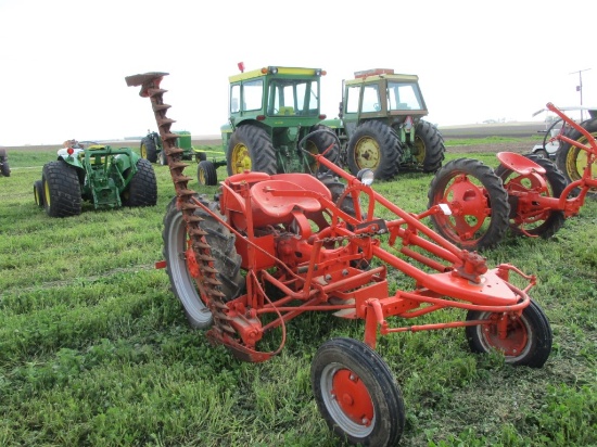 99236 - ALLIS CHALMERS G w/ SICKLE MOWER