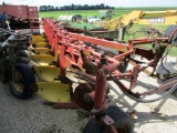 98820 - IH 700 - 7 BTM PLOW