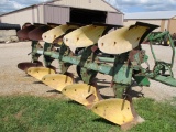 98825 - JOHN DEERE 5 BTM, 3PT ROLLOVER PLOW