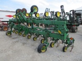 99252 - JOHN DEERE 845 16 ROW FLAT FOLD CULTIVATOR