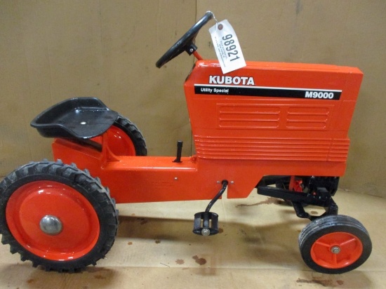 98921-KUBOTA M 9000 PEDAL, ORIGINAL