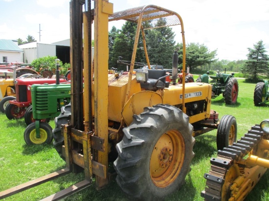 9493- JOHN DEERE 440 FACTORY FORKLIFT