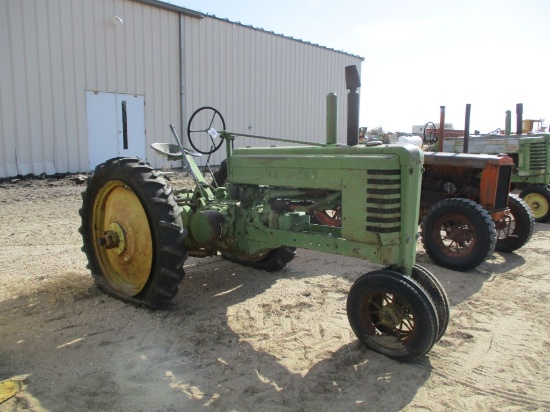 9151- JOHN DEERE B