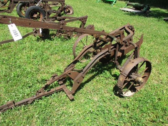 9591- JD 1 BTM PLOW ON STEEL