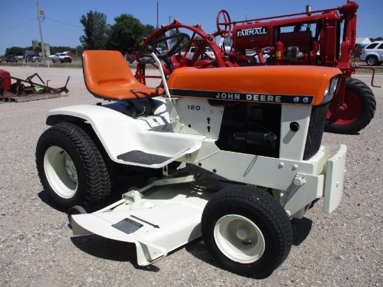 6359-JOHN DEERE 120 PATIO