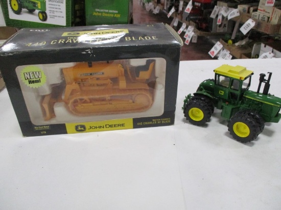 5030-JD 440 CRAWLER, NIB,  JD 7520