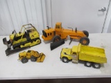 4672- LOT OF TOYS- TONKA AND NYLINT, ROAD GRADER, DOZER, LOADER, DUMP TRUCK