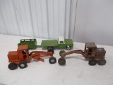 5004- NYLINT TRUCK AND TRAILER & (2) ROAD GRADERS