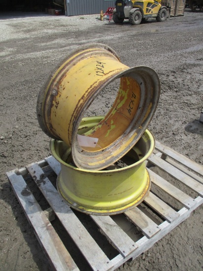 1098- JOHN DEERE HYDRAULIC 4WD 24" FRONT RIMS