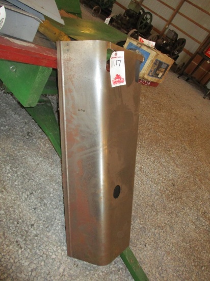 1117- JOHN DEERE G HOOD