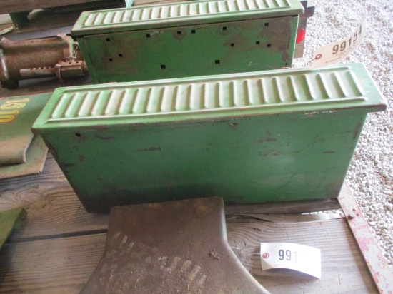 99154- JOHN DEERE NEW GEN STANDARD OR UTILITY BATTERY BOX w/ LID