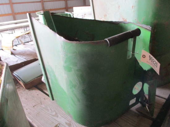 99220- JOHN DEERE 4020 DUST SHIELDS
