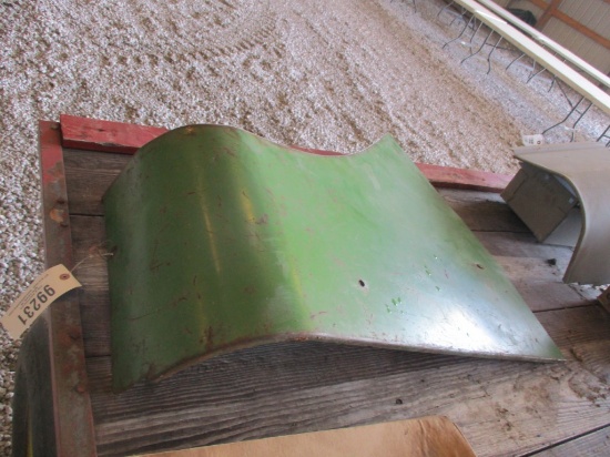 99231- JOHN DEERE 6030 DUST SHIELD