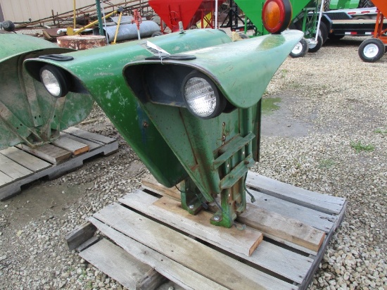 99285- JOHN DEERE NEW GEN FENDER SET, SINGLE HEADLIGHT (2)