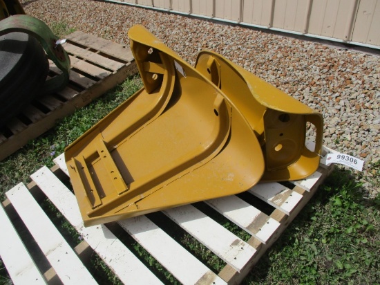 99306- JOHN DEERE NEW GEN FENDER SET (2) NEW