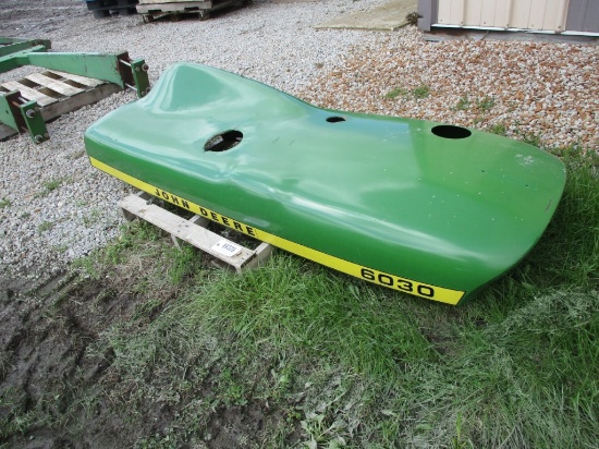 99328- JOHN DEERE 6030 HOOD