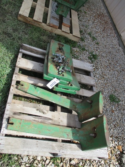99345- JOHN DEERE 6 PIECE FRONT WEIGHT SET **(all one money)