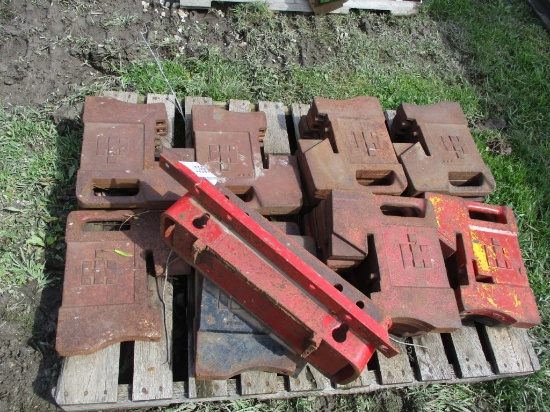 99377- IH FRONT SUITCASE WEIGHTS, SMALL ONES w/ BRACKET X 21