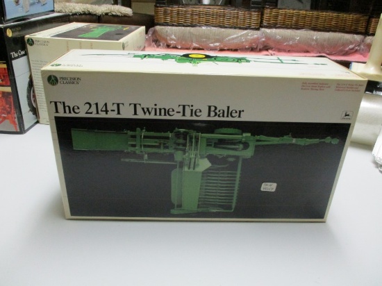 JD PRECISION 214T BALER, 1/16 SCALE (NIB)