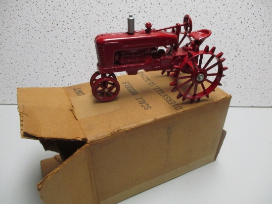SCALE MODELS FARMALL M ON STEAL #2753 (NIB)