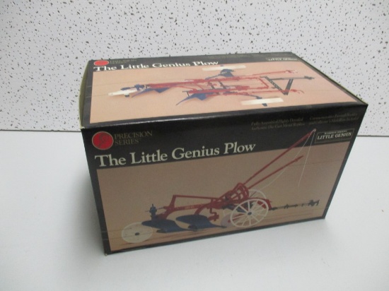 IH LITTLE GENIUS PLOW, PRECISION