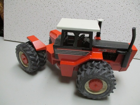 FIAT 44-23 BY VERSATILE 1/16 SCALE W/BAT AXLE (NIB)