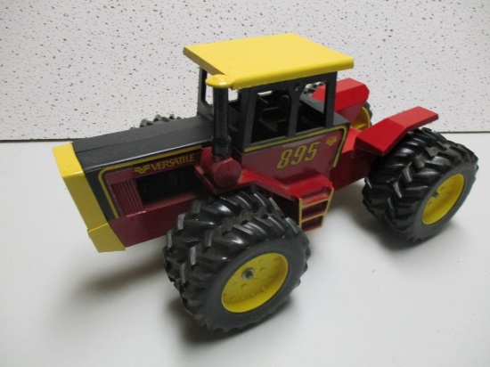 VERSATILE 895 1/16 SCALE, SCALE MODELS (NIB)
