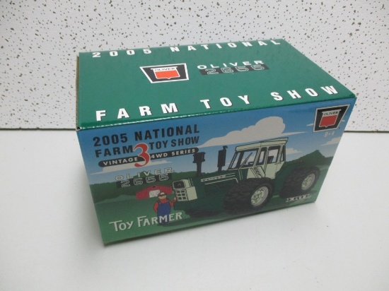 2005 OLIVER 2655 TOY SHOW EDITION TRACTOR (NIB)