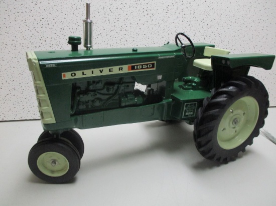 OLIVER 1850 1997 FARM PROGRESS SHOW EDITION 1/8 SCALE (NIB)