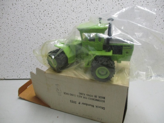 STEIGER PANTHER GREEN 1/32 SCALE (NIB)