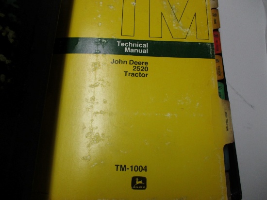 JD 2520 TECH MANUAL #TM1004, W/BINDER