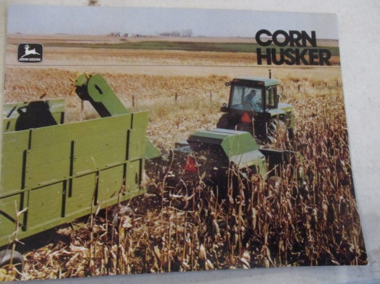 86470- 1979 JDCORN HUSKER #300 WITH 4240 TRACTOR