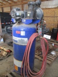 9612-PALLET OF UPRIGHT AIR COMPRESSOR WITH HOSE, 60 GALLON, ELECTRIC CORD CUT