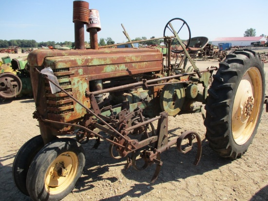 7560-JOHN DEERE B STYLED