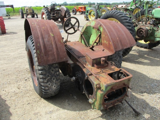 8274-JOHN DEERE D UNSTYLED