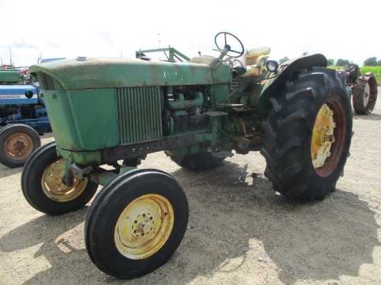 8324-JOHN DEERE 3020