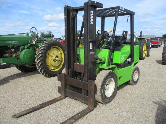 8351-CLARK FORKLIFT