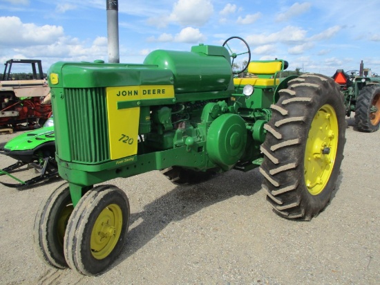 8405-JOHN DEERE 720
