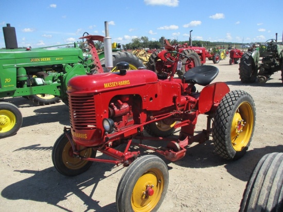 8530-MASSEY HARRIS PONY