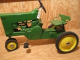 91065-JOHN DEERE 130 PEDAL