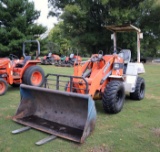 9831- KUBOTA R-400 ARTICULATING WHEEL LOADER