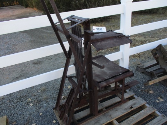 91387-VEGETABLE CRATE PRESS