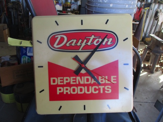 91531-DAYTON PLASTIC CLOCK