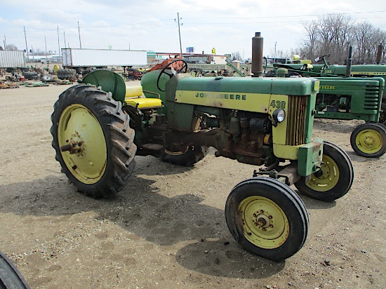 13811-JD 430 W TRACTOR