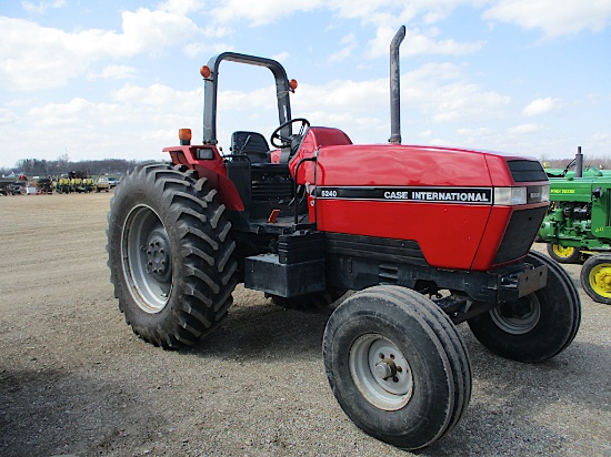13830-CASE IH 5240 TRACTOR